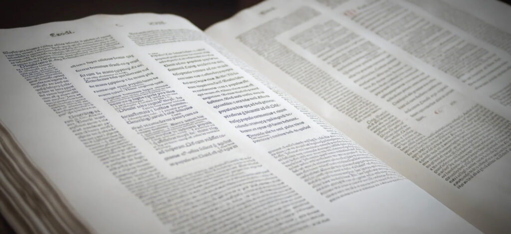 Libro a stampa con impaginazione a due colonne, tipico dell’editoria tra XV e XVI secolo