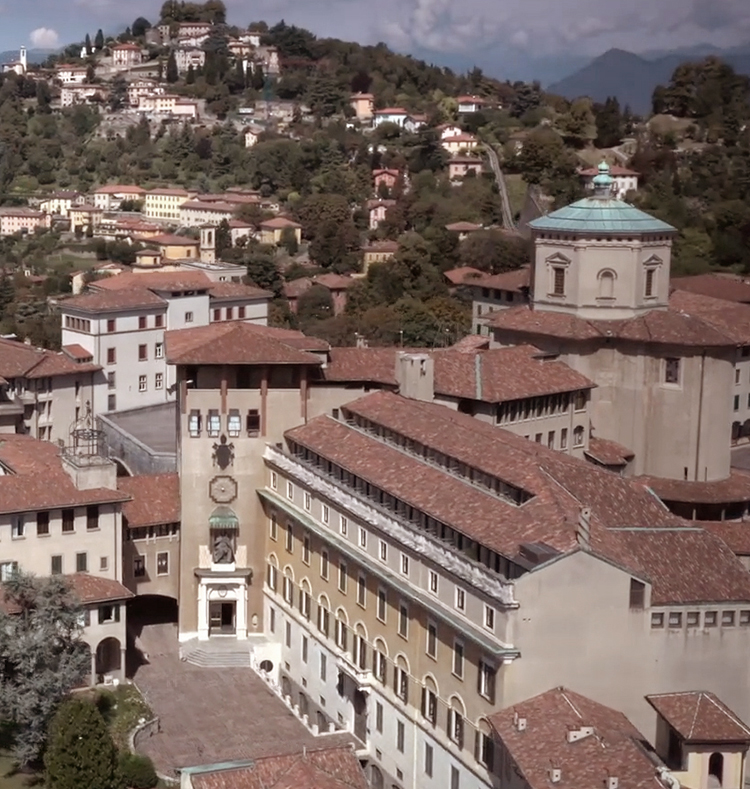 Vista dall'alto del Seminario Vescovile di Bergamo Vista dall'alto del Seminario Vescovile di Bergamo